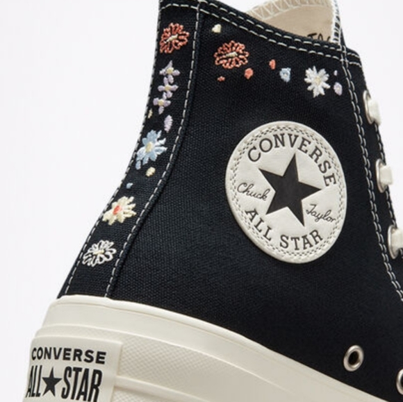 Converse CTAS Lift  Hi Platform Embroidered Floral Women's Sz: A01592C - Picture 2 of 15